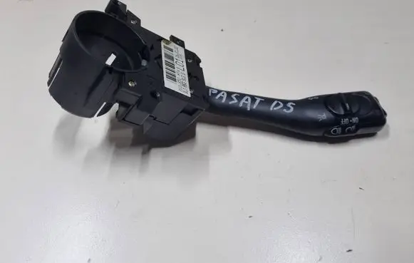 Volkswagen PASSAT B5.5 Indicator stalk 202852ATW 8L0953513G