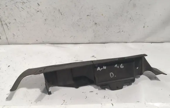 Audi A4 S4 B5 8D Intercooler air guide/duct channel 8D0121284B