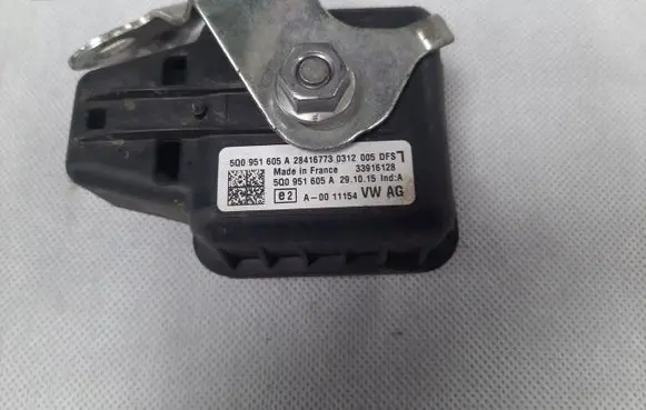 Audi Q7 4M Alarm system siren 5Q0951605A