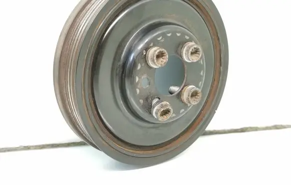 Skoda Octavia Mk2 (1Z) Crankshaft pulley 038105243M