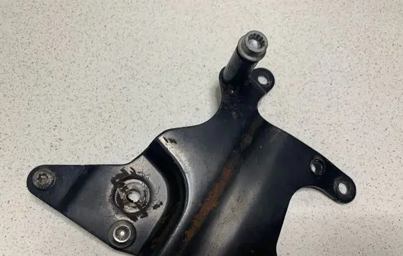 Volkswagen Crafter EGR valve cooler bracket 076131184F