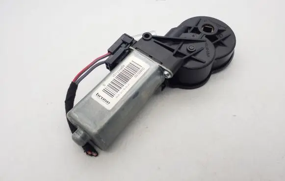 Volkswagen PASSAT CC Seat adjustment motor 924117101 92274102