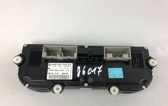 Volkswagen Golf VI Climate control unit 5K0907044BT
