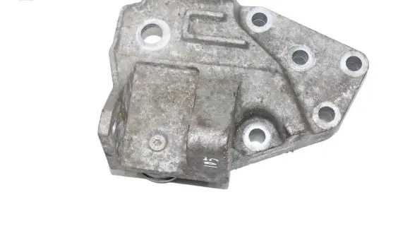 Land Rover Freelander 2 - LR2 Engine mounting bracket 6G926P096CD 6G926F030CB
