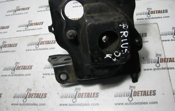 Toyota Prius (XW20) Engine mounting bracket