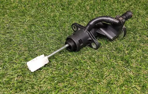Audi A4 S4 B7 8E 8H Clutch master cylinder 8E2721401AC