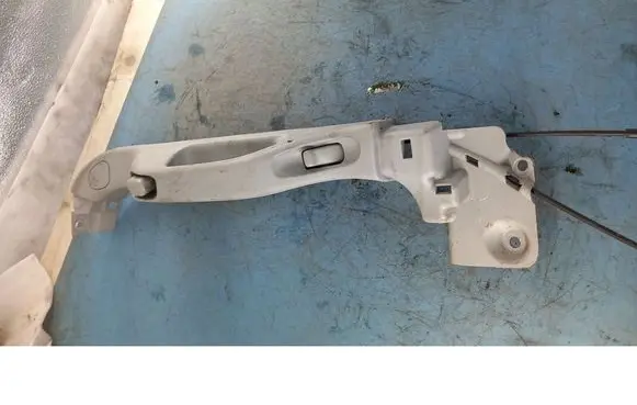 Nissan Quest Front door interior handle 