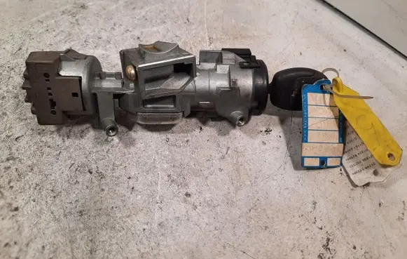 Ford Focus Ignition lock 3M513F880AC