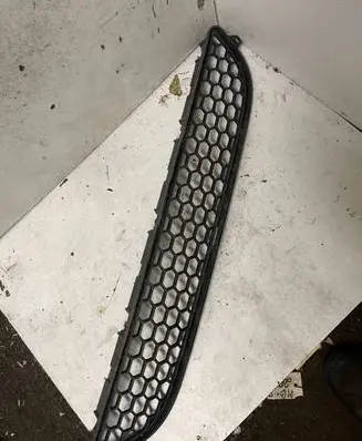 Volvo V60 Front bumper lower grill