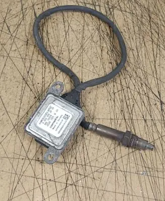 Mercedes-Benz C W205 Lambda probe sensor A0009052809