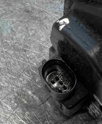 Volkswagen Tiguan EGR valve 03L131501E