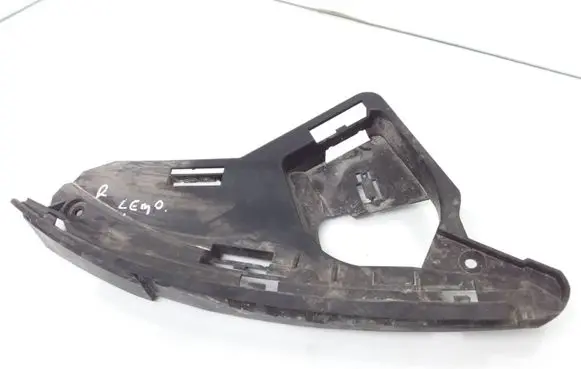 Volvo XC60 Headlight/headlamp mounting bracket 30763434