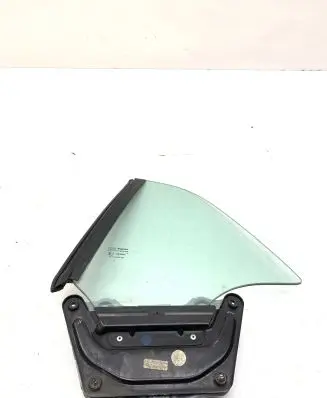 Jaguar XK8 - XKR Rear vent window glass 43R00002
