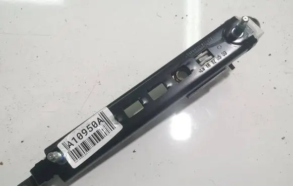Opel Zafira A Seat belt adjustment rail 090560650