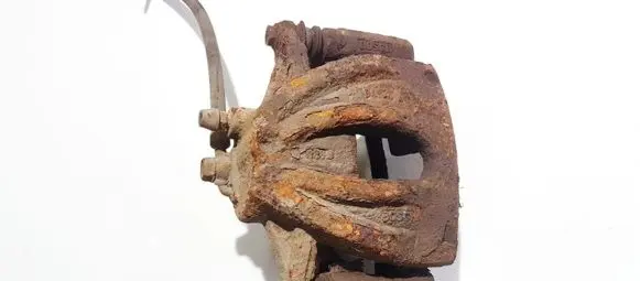 Toyota Corolla Verso AR10 Front brake caliper