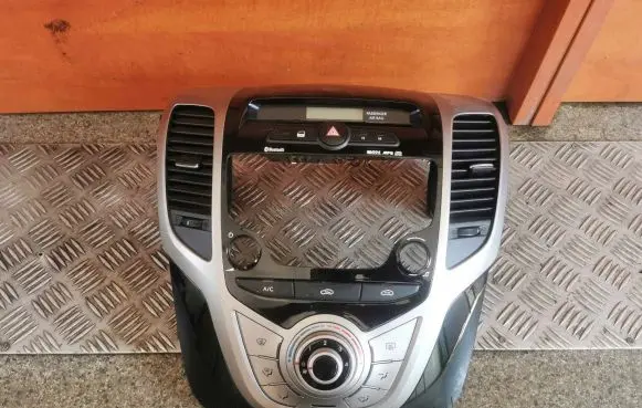 Hyundai ix20 Climate control unit 164012