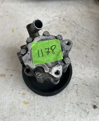 Mercedes-Benz Sprinter W906 Power steering pump A0034669301