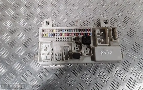 Volvo V50 Fuse module 8690719 519096119