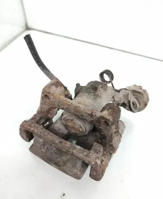 Opel Zafira A Rear brake caliper