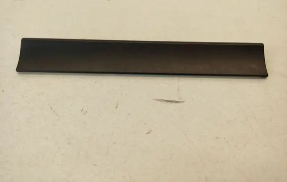 Dashboard glove box trim