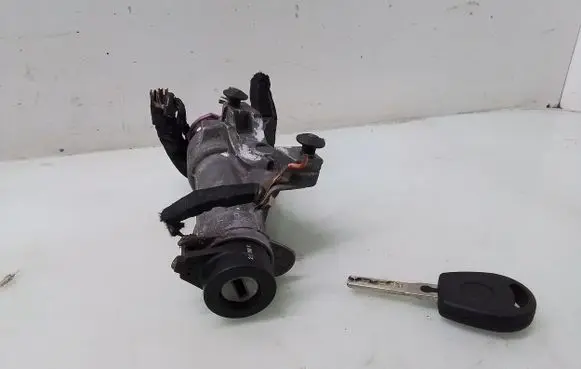 Volkswagen New Beetle Ignition lock 4B0905851C