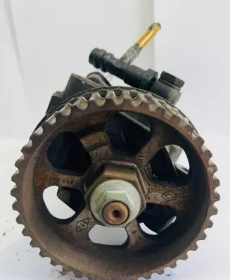 Renault Megane II Fuel injection high pressure pump 9303Z110D