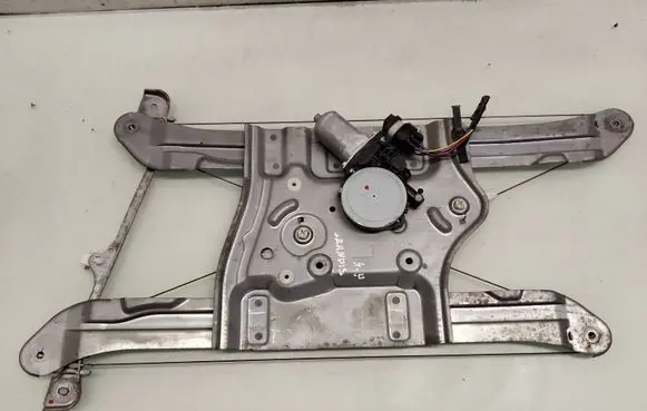 Mitsubishi Grandis Front door window regulator with motor MR989947