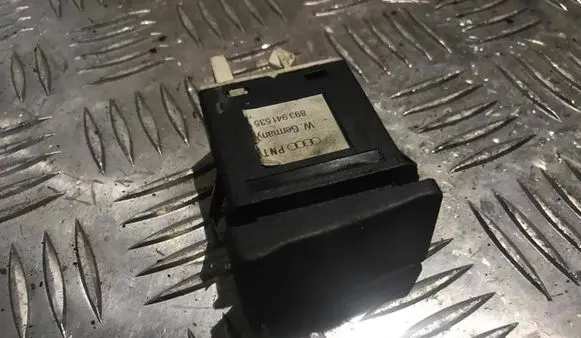 Fog light switch