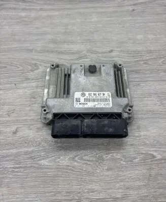 Volkswagen Touran II Engine control unit/module 03C906027BN 03C907309B 0261S06112