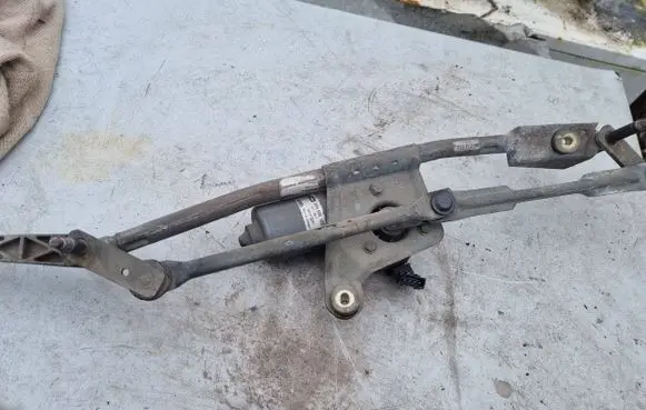 Volvo S80 Front wiper linkage and motor 9171901 3260D 404606