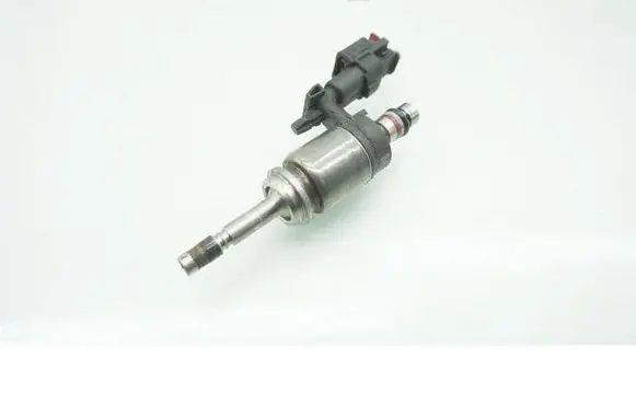 Volkswagen Golf VIII Fuel injector 04E906036AD
