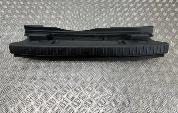 Opel Mokka B Trunk/boot sill cover protection 9820801377