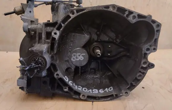 Manual 5 speed gearbox