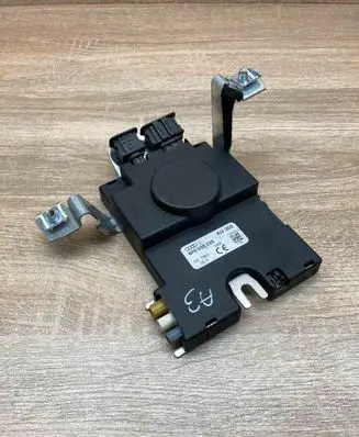Audi A3 S3 8P Aerial antenna amplifier 8P0035225