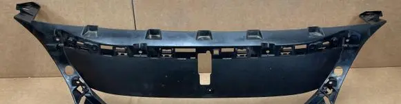 Peugeot 3008 II Front bumper mounting bracket 9814278877