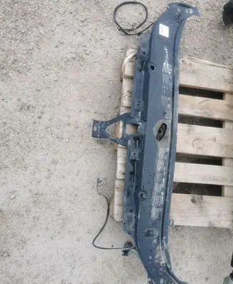 Renault Laguna III Radiator support slam panel 8200589928