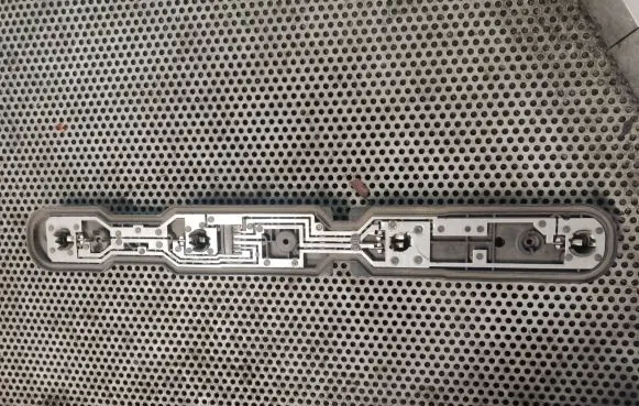 Renault Master III Tail light bulb cover holder