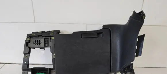 Peugeot 3008 I Glove box 9685168577 63190211