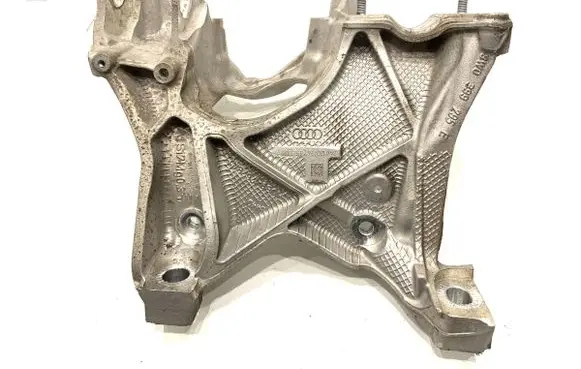 Engine mounting bracket