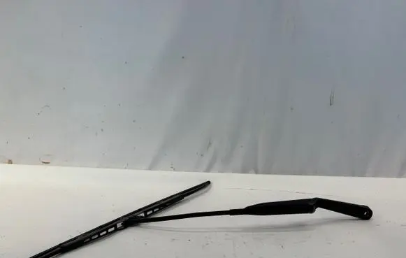 Mercedes-Benz SLK R170 Front wiper blade arm 1708200644