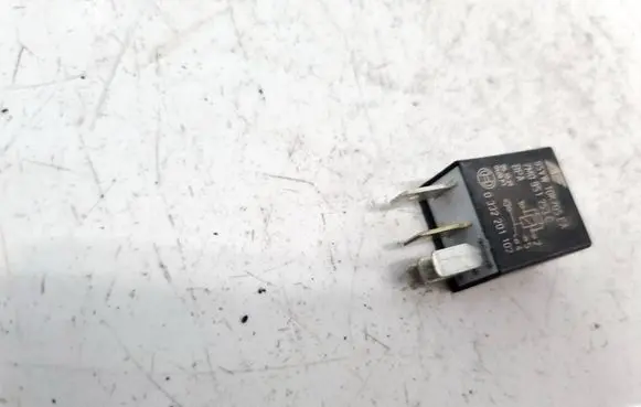 Skoda Octavia Mk2 (1Z) Other relay 7M0951253C 0332201102