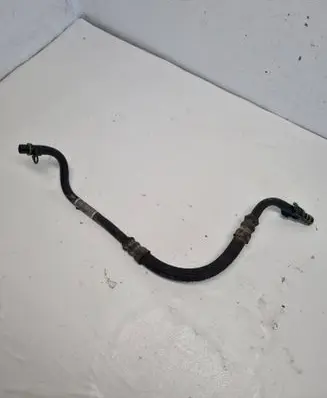 Gearbox oil cooler pipe/hose