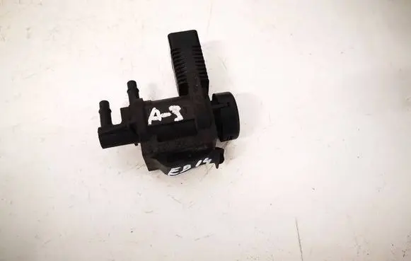 Volkswagen Golf IV Turbo solenoid valve 1J0906283B