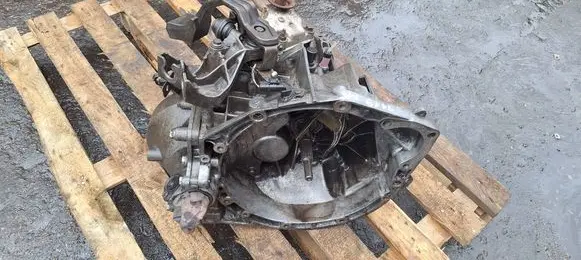 Peugeot 807 Manual 5 speed gearbox 9642019610