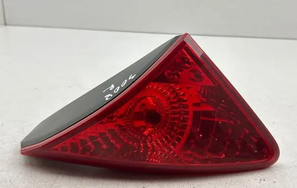 Tailgate rear/tail lights