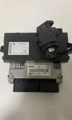BMW 5 E60 E61 Engine control unit/module 0281015043 1039S26809 030177431