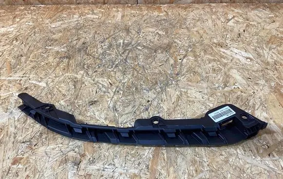 Front bumper mounting bracket
