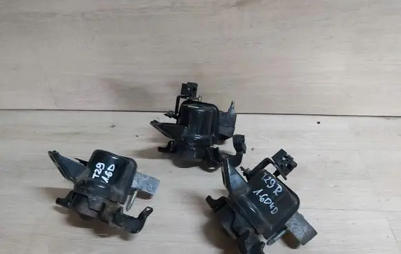 Toyota Avensis T270 Engine mount vacuum valve PODUSZKASILNIKARW