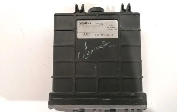 Audi A6 S6 C4 4A Engine control unit/module 039906024D 5WP4174