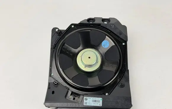BMW 4 F32 F33 Subwoofer speaker 65139210149 9210149 18820010